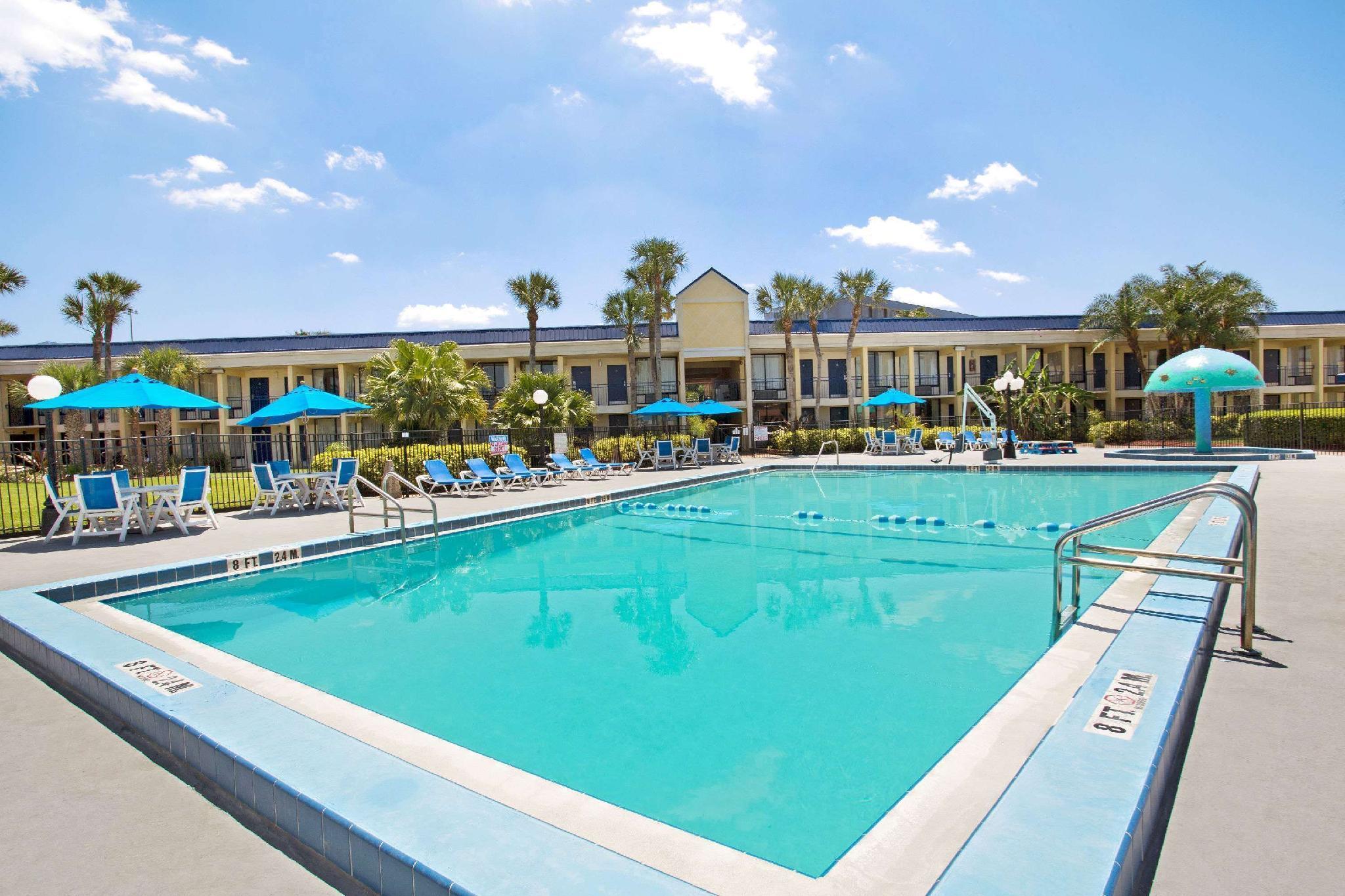 Days Inn By Wyndham Orlando Airport Florida Mall Williamsburg Exterior photo
