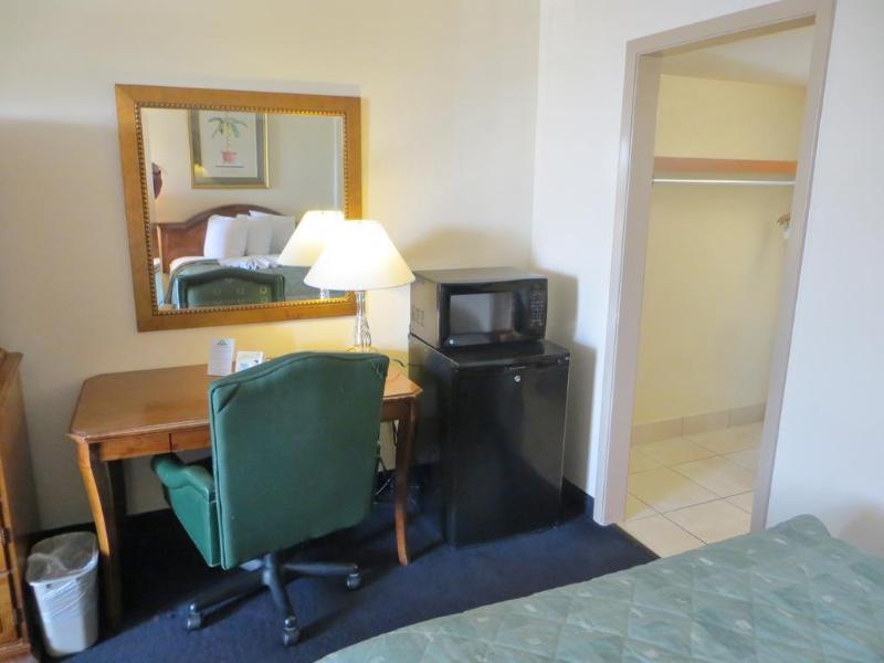 Days Inn By Wyndham Orlando Airport Florida Mall Williamsburg Exterior photo