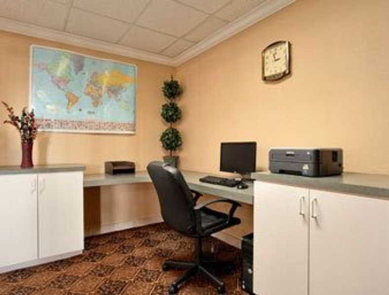 Days Inn By Wyndham Orlando Airport Florida Mall Williamsburg Facilities photo