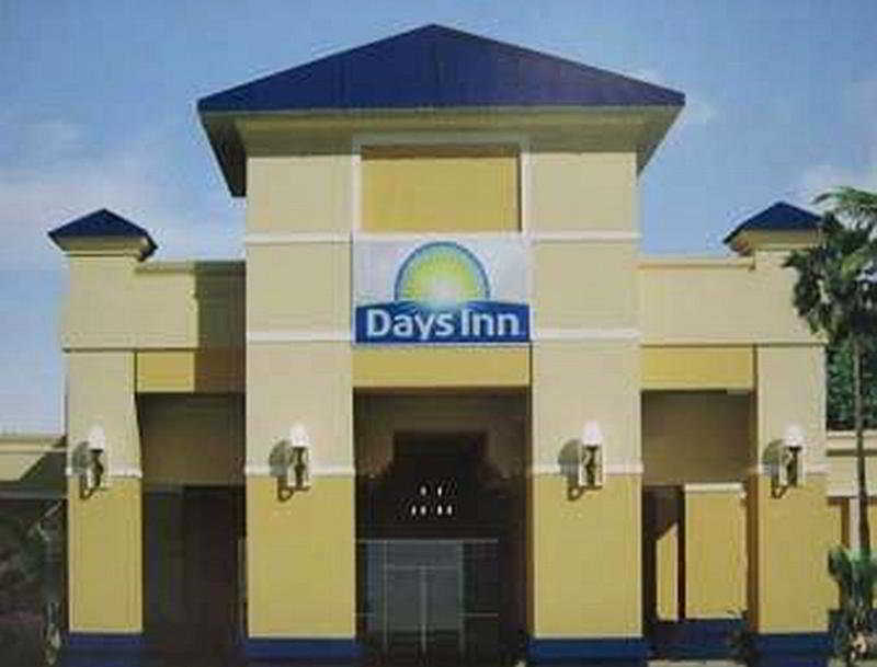 Days Inn By Wyndham Orlando Airport Florida Mall Williamsburg Exterior photo